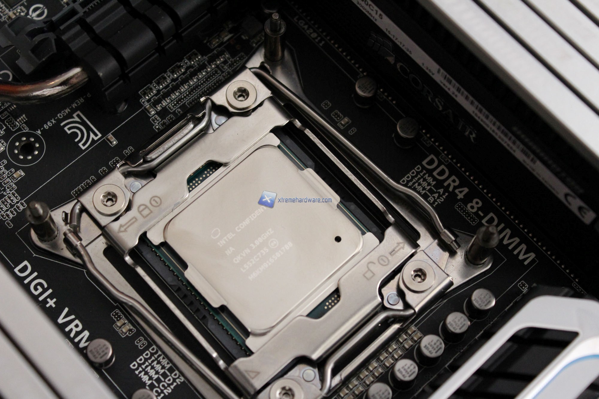 Intel Broadwell E 6950X 8